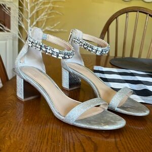 Jewel Badgley Mischka formal shoes